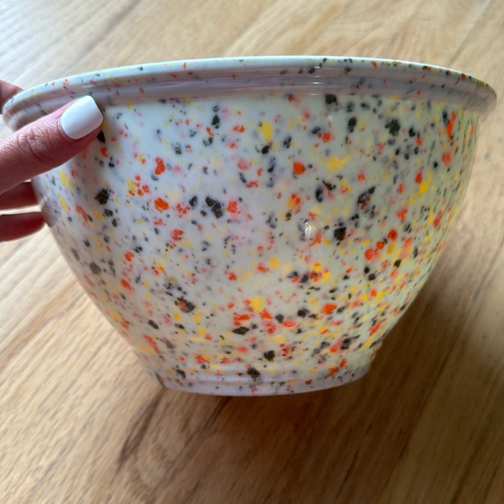 Like new Rachael Ray Melamine Bowl